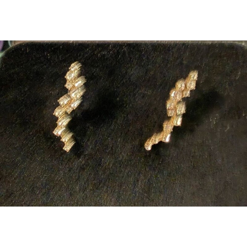 Option 2 (Shorter): BaubleBar Farah Gold Crystal Cluster Ear Crawler Climber Ear